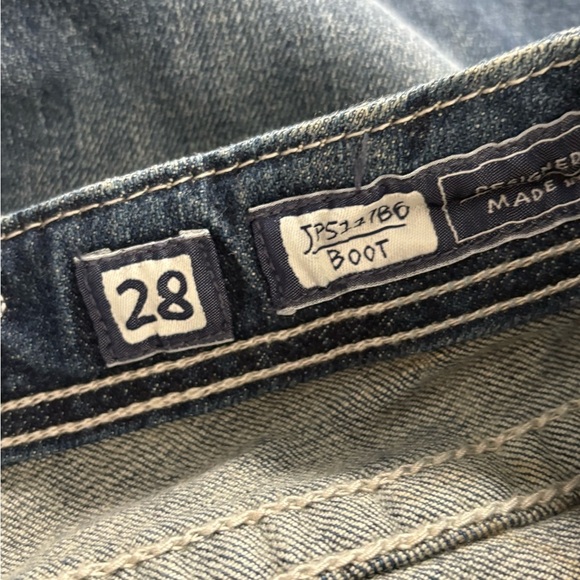 Miss me buckle Y2K 2000s beaded embroidered bling cross wings size 29x34.5 long - Picture 9 of 12